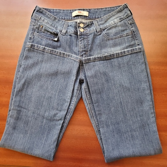 EUC Levis 526 Slender Bootcut Flap Pockets - Picture 4 of 8